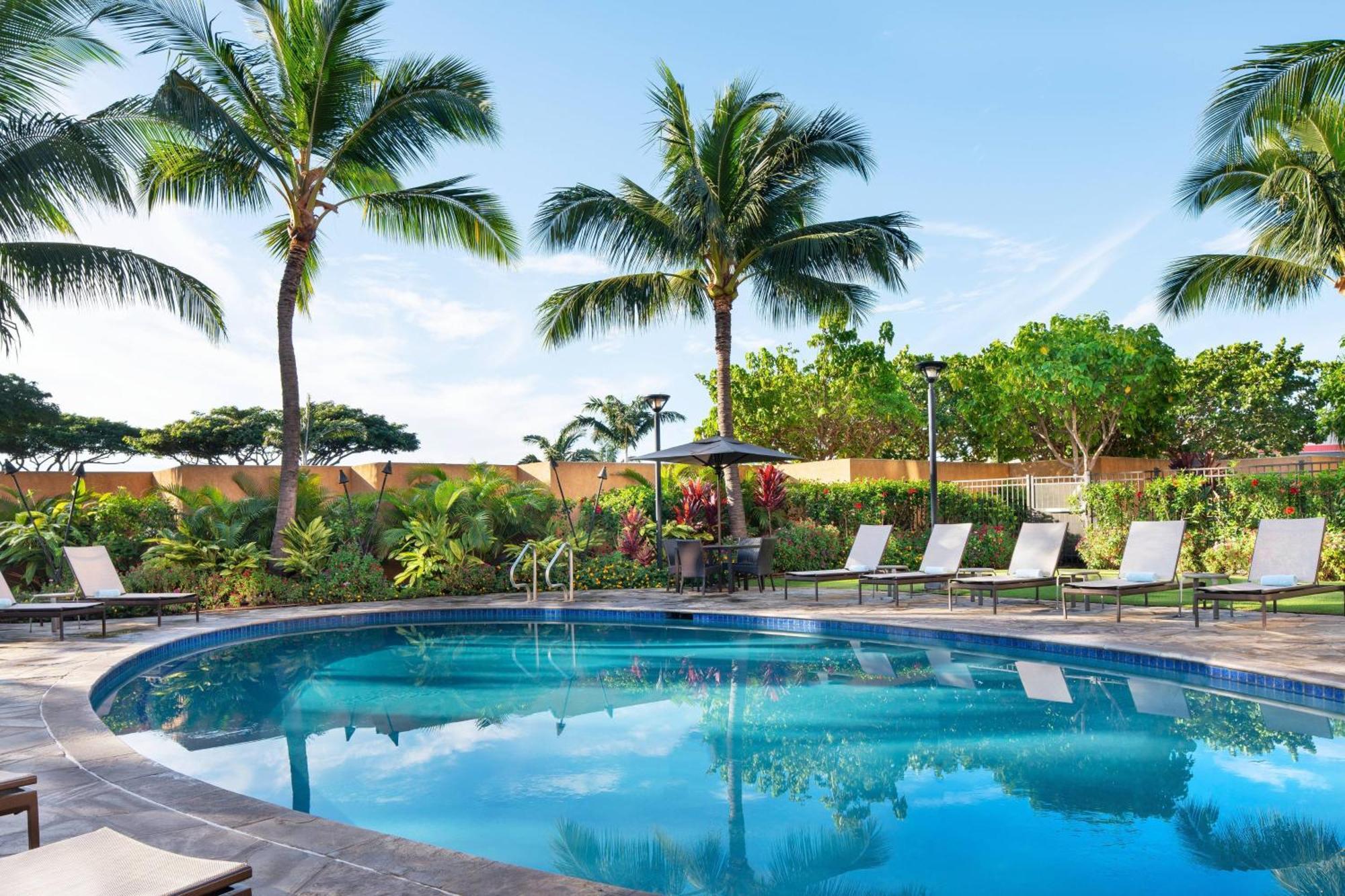 Courtyard By Marriott Maui Kahului Airport Hotel Exterior foto